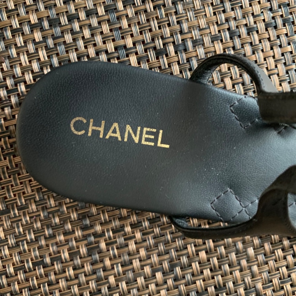 Chanel Gold Chain Logo Sandals - Picture 4 of 8